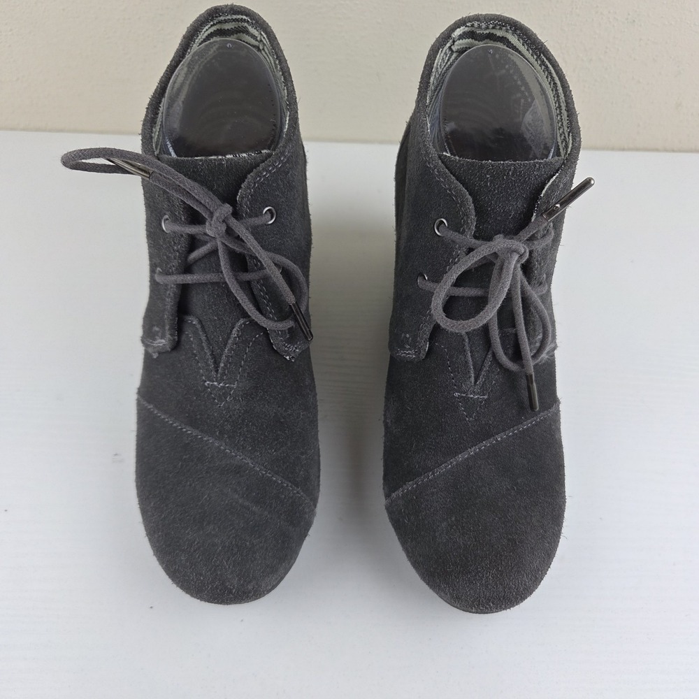 Toms Desert Suede Gray Wedge Heel Lace Up Ankle Boots Shoes Women's Size 8.5 - Picture 4 of 13